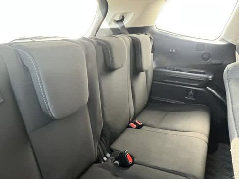 Used 2024 Subaru Ascent Premium w/ Convenience Package image 25