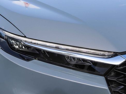 Certified 2025 Honda CR-V EX image 6