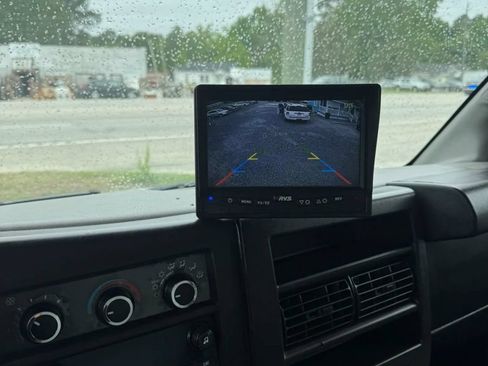 Used 2016 GMC Savana 3500 RWD image 18