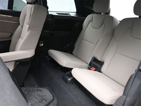 New 2025 Volvo XC90 B6 Plus w/ Protection Package Premier image 24