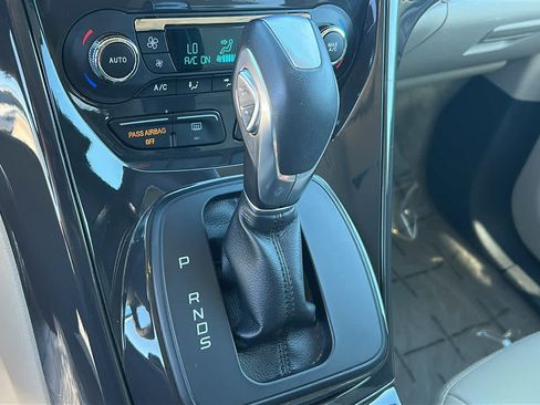Used 2016 Ford Escape Titanium w/ Equipment Group 301A AWD/4WD image 13