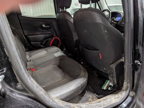 Used 2017 Jeep Renegade Trailhawk image 12