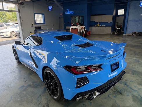 Used 2023 Chevrolet Corvette Stingray Convertible w/ Z51 Performance Package RWD image 3