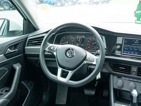 Certified 2020 Volkswagen Jetta S FWD image 33