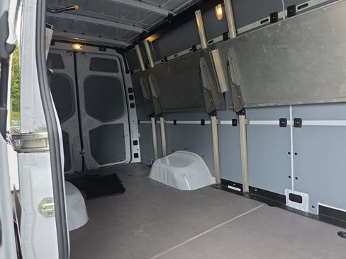Used 2024 Mercedes-Benz Sprinter 3500 image 16
