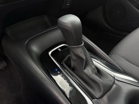 Used 2025 Toyota Corolla LE FWD image 20