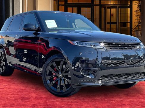 Used 2024 Land Rover Range Rover Sport Dynamic SE image 2