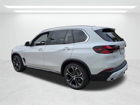 New 2026 BMW X5 xDrive40i image 6