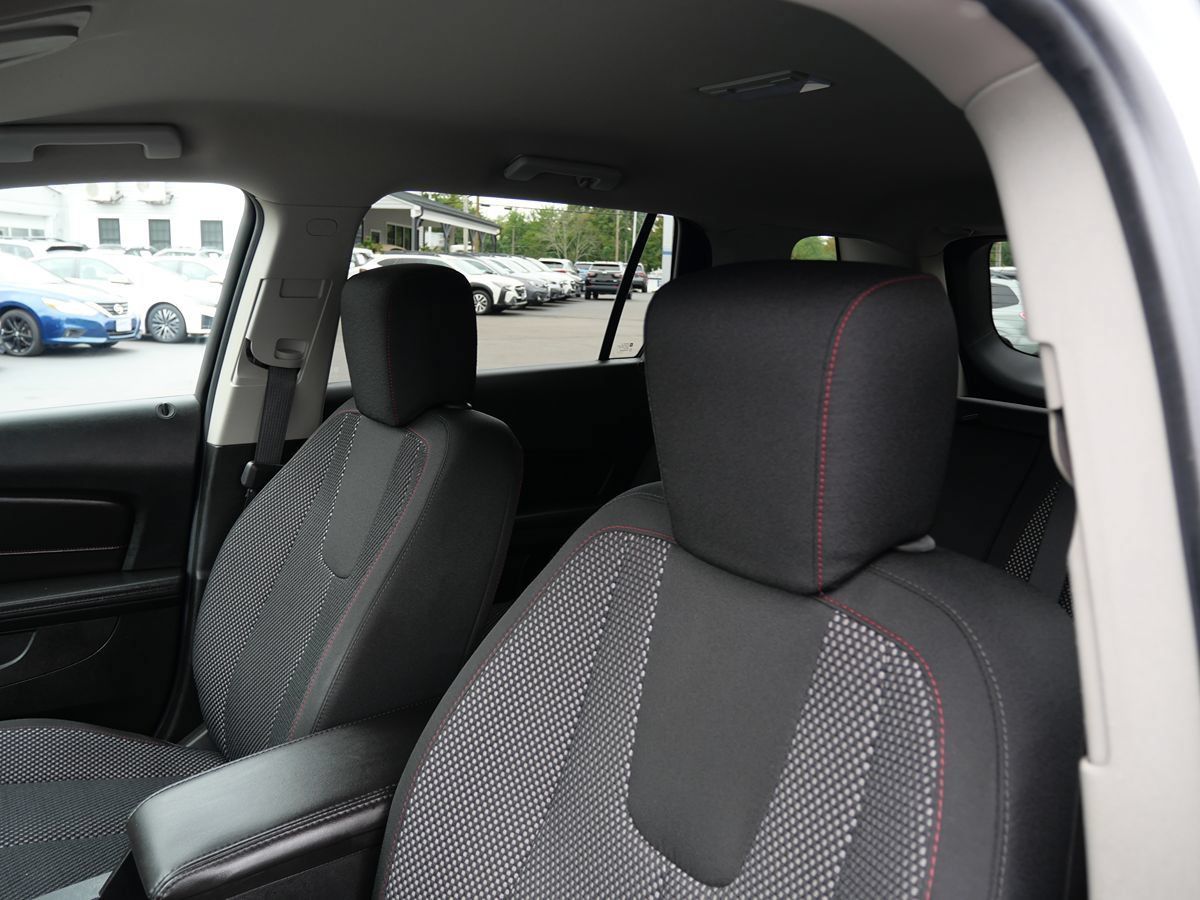 Used 2017 GMC Terrain SLE w/ Convenience Package AWD/4WD image 9