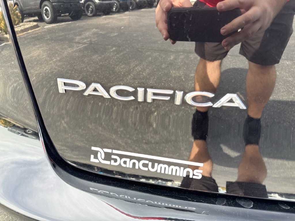 Used 2025 Chrysler Pacifica Select FWD image 26