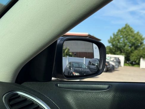 Used 2019 Chrysler 300 Touring RWD image 41