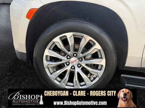 Used 2021 GMC Yukon Denali w/ Denali Premium Package image 24