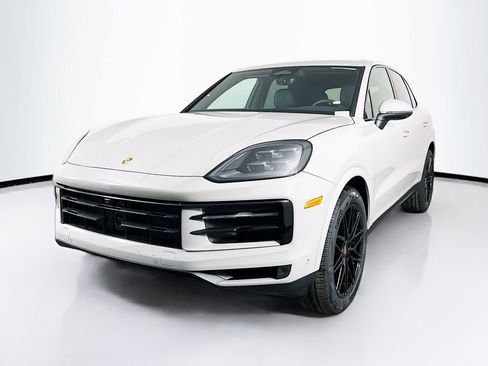 New 2026 Porsche Cayenne Base image 1