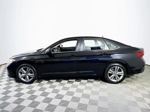 Used 2024 Volkswagen Jetta SE FWD image 4