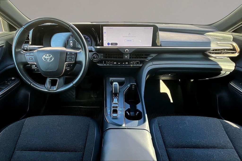 Used 2023 Toyota Crown AWD/4WD image 7