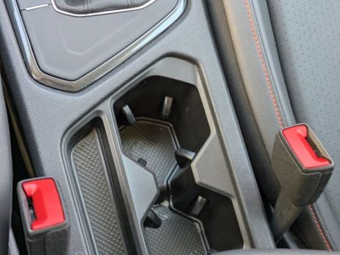 Used 2024 Volkswagen Tiguan SE image 16