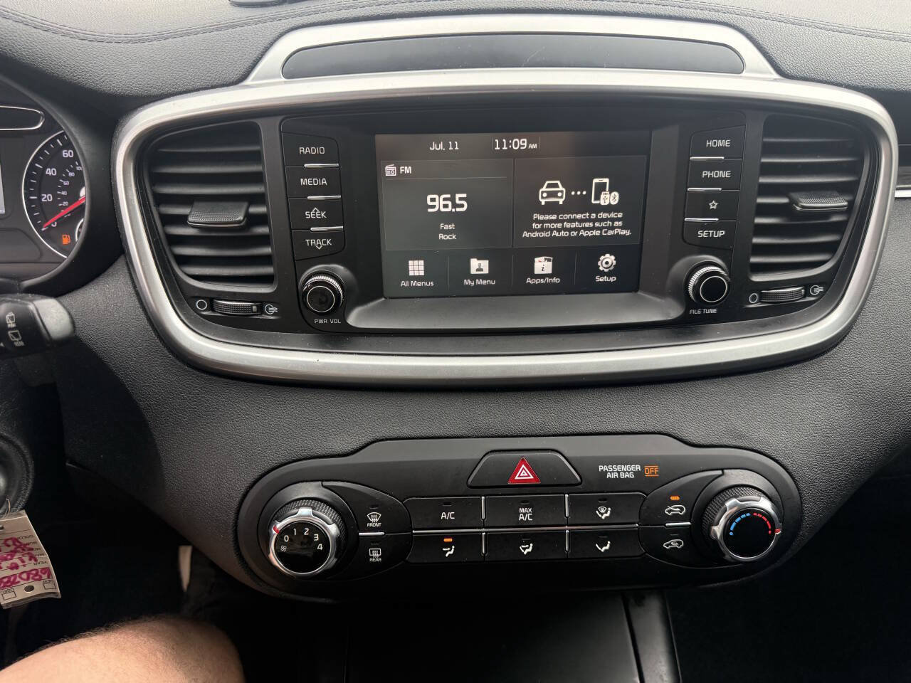 Used 2020 Kia Sorento LX FWD image 22