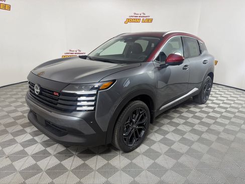 New 2026 Nissan Kicks SR w/ SR Premium Package FWD image 1