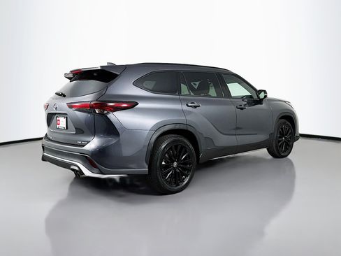 Certified 2025 Toyota Highlander XSE AWD/4WD image 7