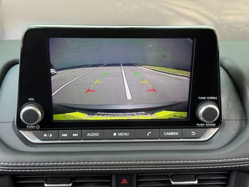 Used 2023 Nissan Rogue S FWD image 23