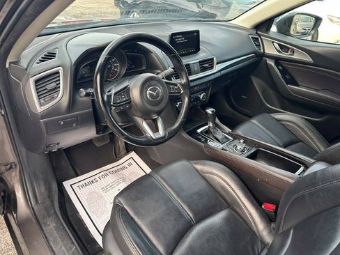 Used 2018 MAZDA MAZDA3 Touring FWD image 11