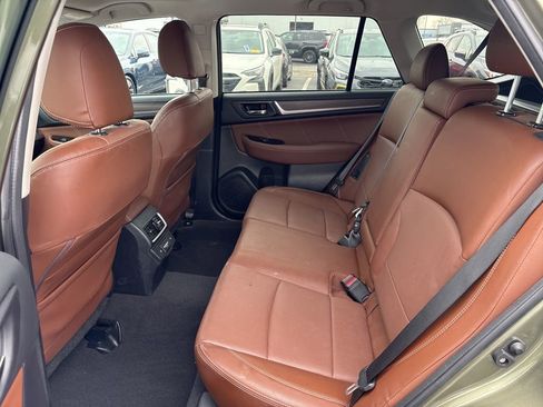 Used 2018 Subaru Outback 2.5i Touring w/ Popular Package #3 image 12