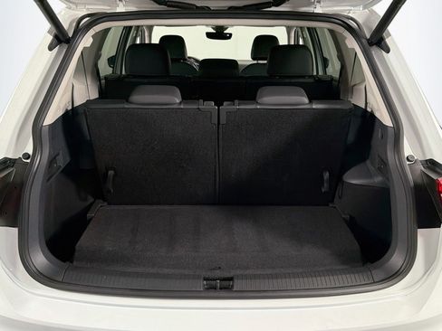 Used 2020 Volkswagen Tiguan SEL FWD image 24