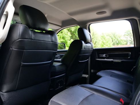 Used 2015 RAM 2500 Laramie AWD/4WD image 25