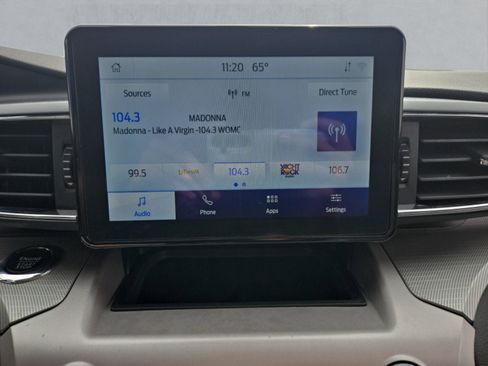 Used 2023 Ford Explorer XLT w/ Equipment Group 202A AWD/4WD image 18