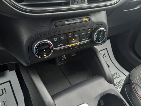 Used 2025 Ford Escape ST-Line image 21