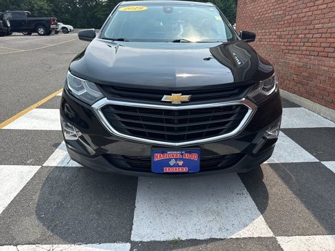Used 2019 Chevrolet Equinox LT w/ Driver Convenience Package FWD image 6