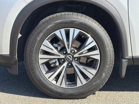 Used 2023 Nissan Rogue SV FWD image 31