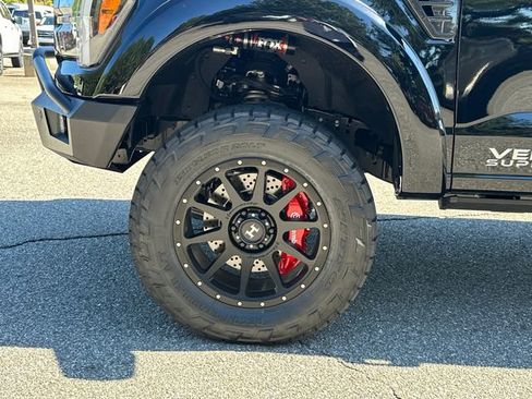 New 2025 Ford F150 Lariat w/ Equipment Group 502A High AWD/4WD image 11