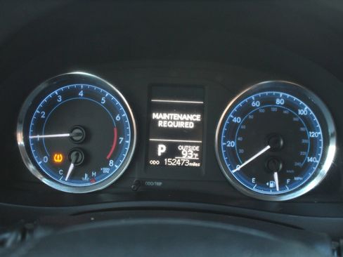 Used 2018 Toyota Corolla LE FWD image 14
