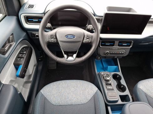Used 2025 Ford Maverick XLT w/ XLT Luxury Package AWD/4WD image 6