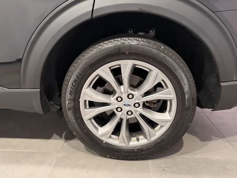 Used 2023 Ford Explorer Limited w/ Limited Technology Package AWD/4WD image 8