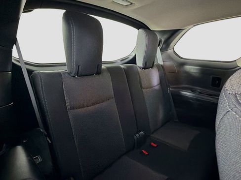 Used 2020 Nissan Pathfinder S AWD/4WD image 25