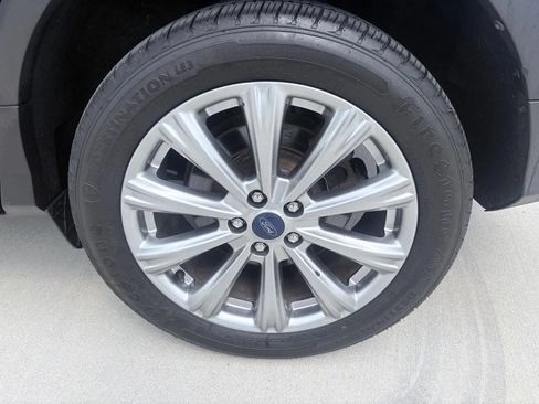 Used 2018 Ford Escape Titanium w/ Ford Safe & Smart Package AWD/4WD image 18