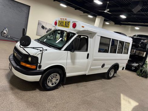 Used 2012 Chevrolet Express 3500 w/ School Bus Package image 10