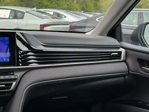 Used 2025 Toyota Camry LE FWD image 35