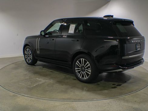Used 2024 Land Rover Range Rover SE AWD/4WD image 4