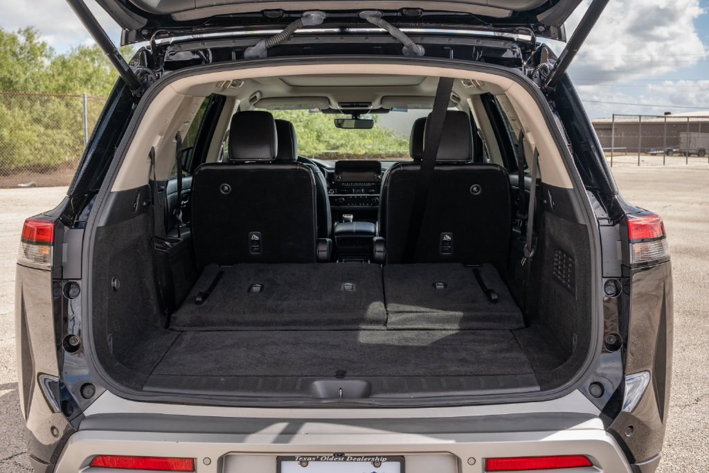 Used 2024 Nissan Pathfinder SL w/ SL Premium Package FWD image 27