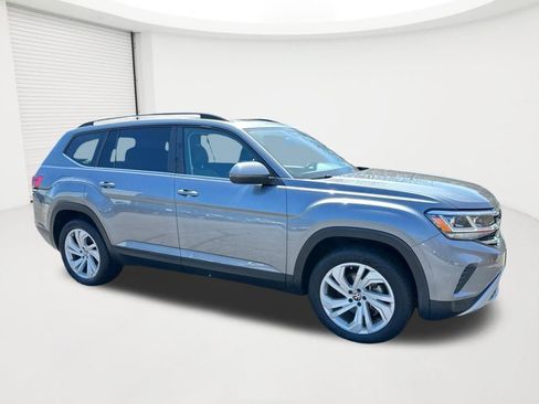 Used 2022 Volkswagen Atlas SE w/ Panoramic Sunroof Package AWD/4WD image 3