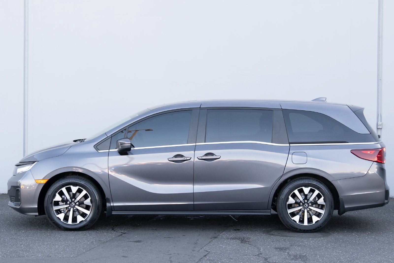 Used 2025 Honda Odyssey EX-L image 31