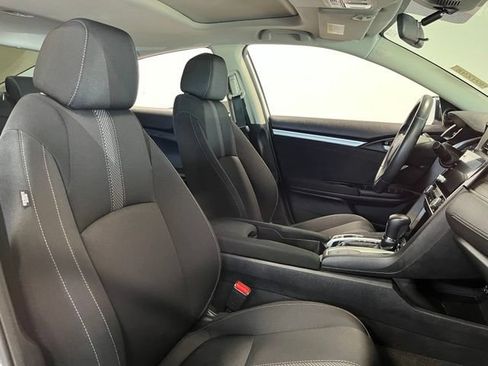 Used 2019 Honda Civic EX image 10