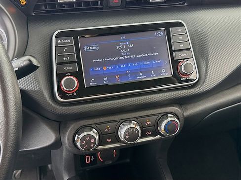 Certified 2025 Nissan Kicks Play S image 19