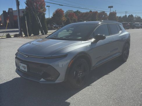 New 2026 Chevrolet Equinox EV RS image 2