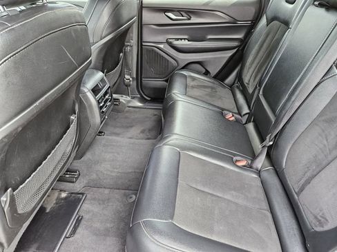 Used 2024 Jeep Grand Cherokee Altitude AWD/4WD image 29