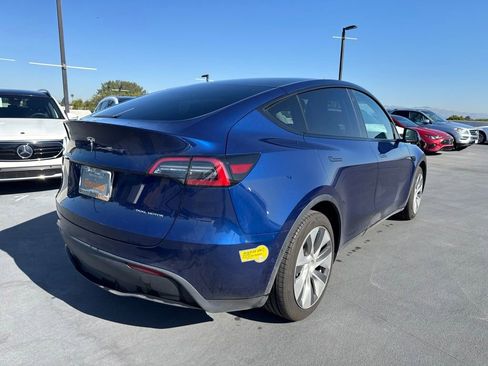 Used 2022 Tesla Model Y Long Range AWD/4WD image 5