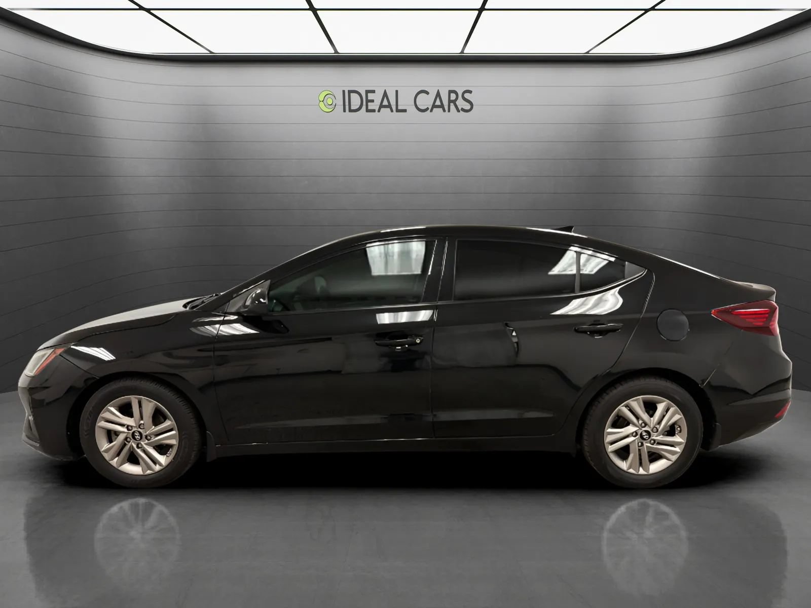 Used 2020 Hyundai Elantra SEL FWD image 2